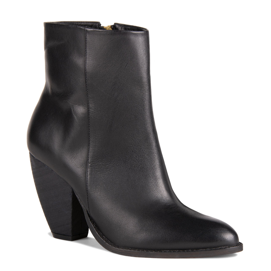 NEW! CALISTA NEGRO