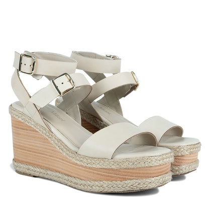 NEW! YVELINE CAPUCHINO