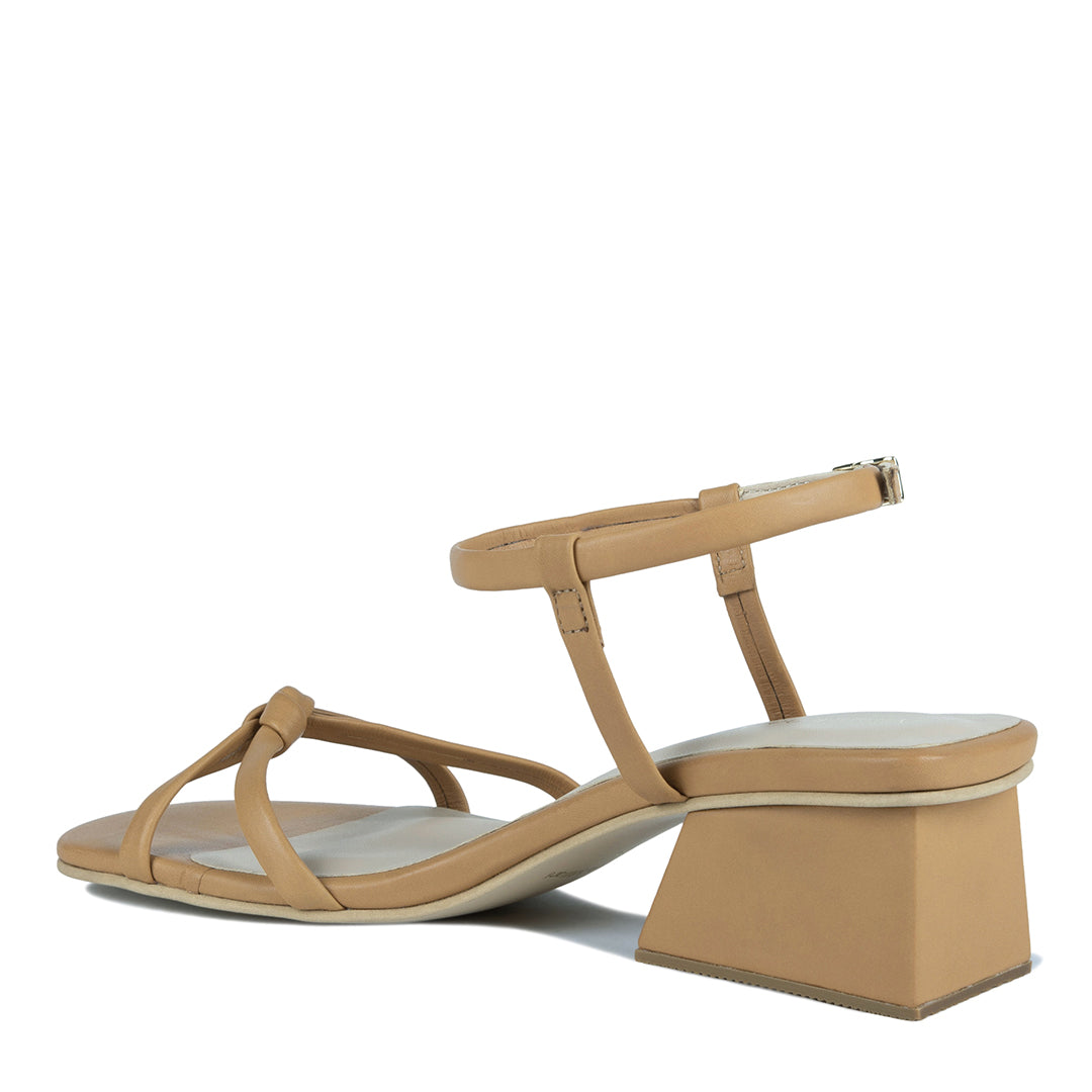 NEW! ISOLDE CARAMELO