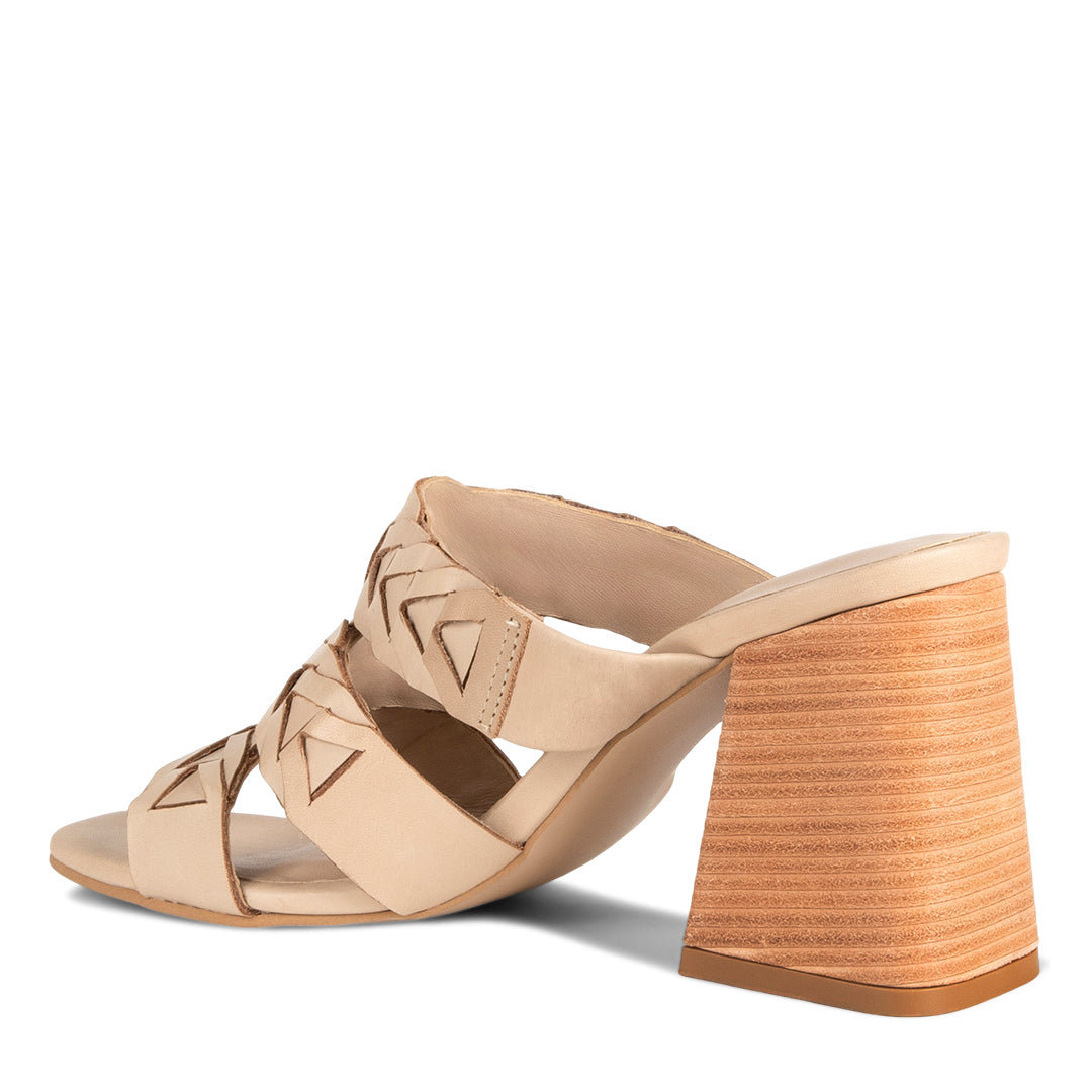 NEW! AVELINE CAPUCHINO