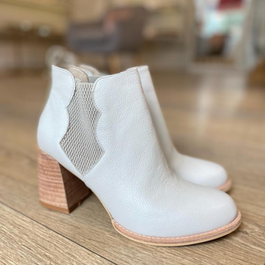 NEW! DAKOTA OSTRA