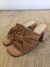Cargar imagen en el visor de la galería, VERA CAMEL

